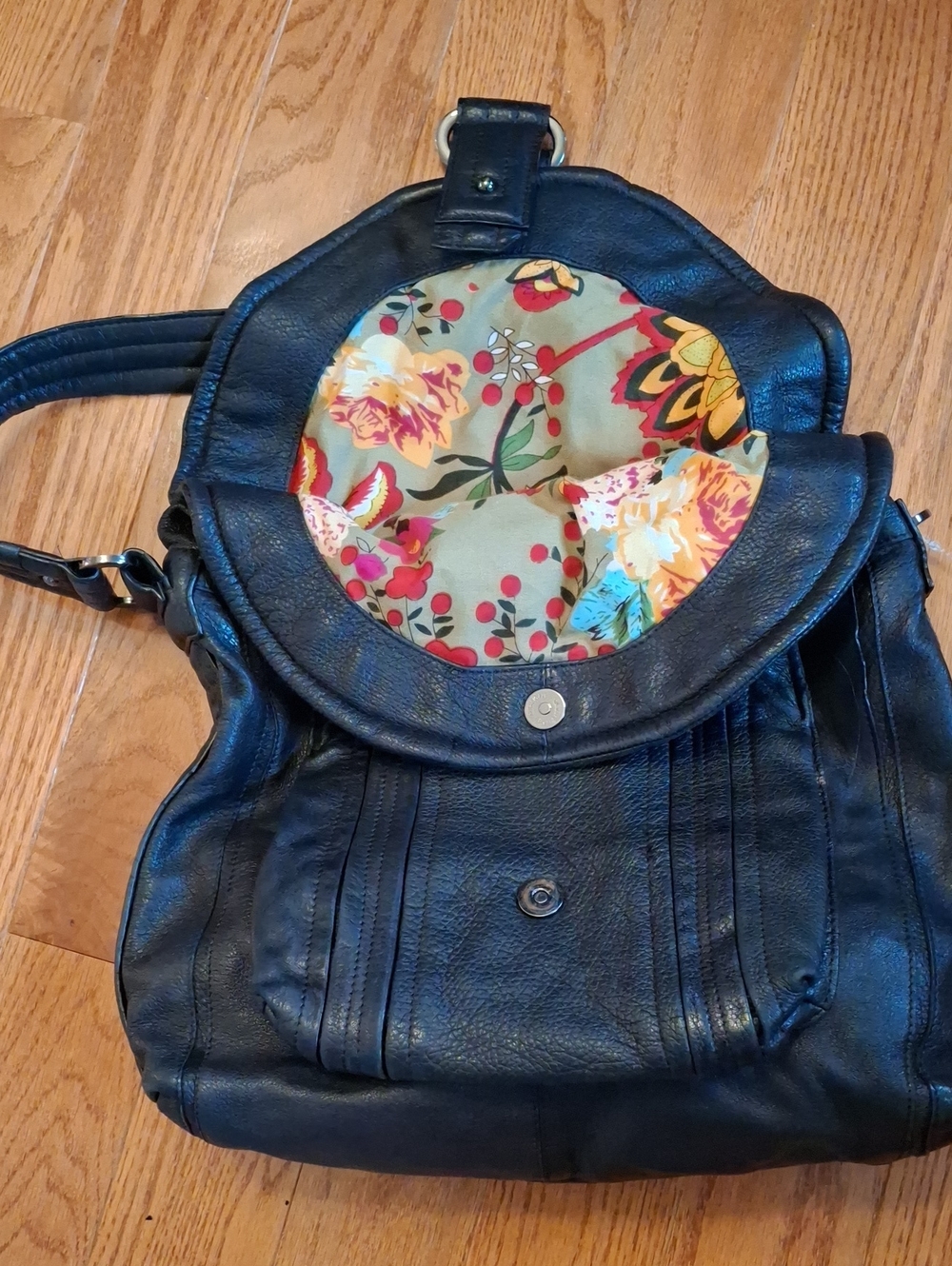 Vintage Latico M J USA Black Floral-Accent Women’s Shoulder Bag